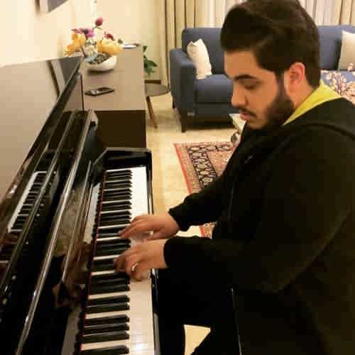 بیکلام — آرون افشار