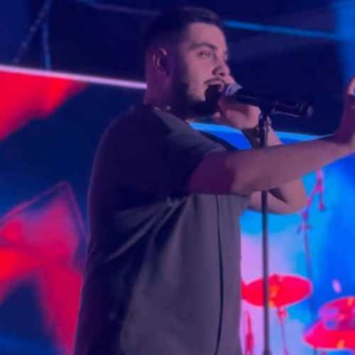 صد سال نوری — آرون افشار